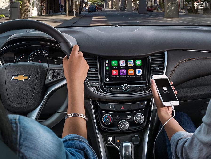 The 2018 Chevy Trax center display featuring smart phone connectivity.