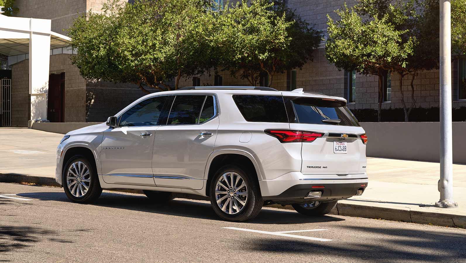 The back view of 2023 Chevrolet Traverse.