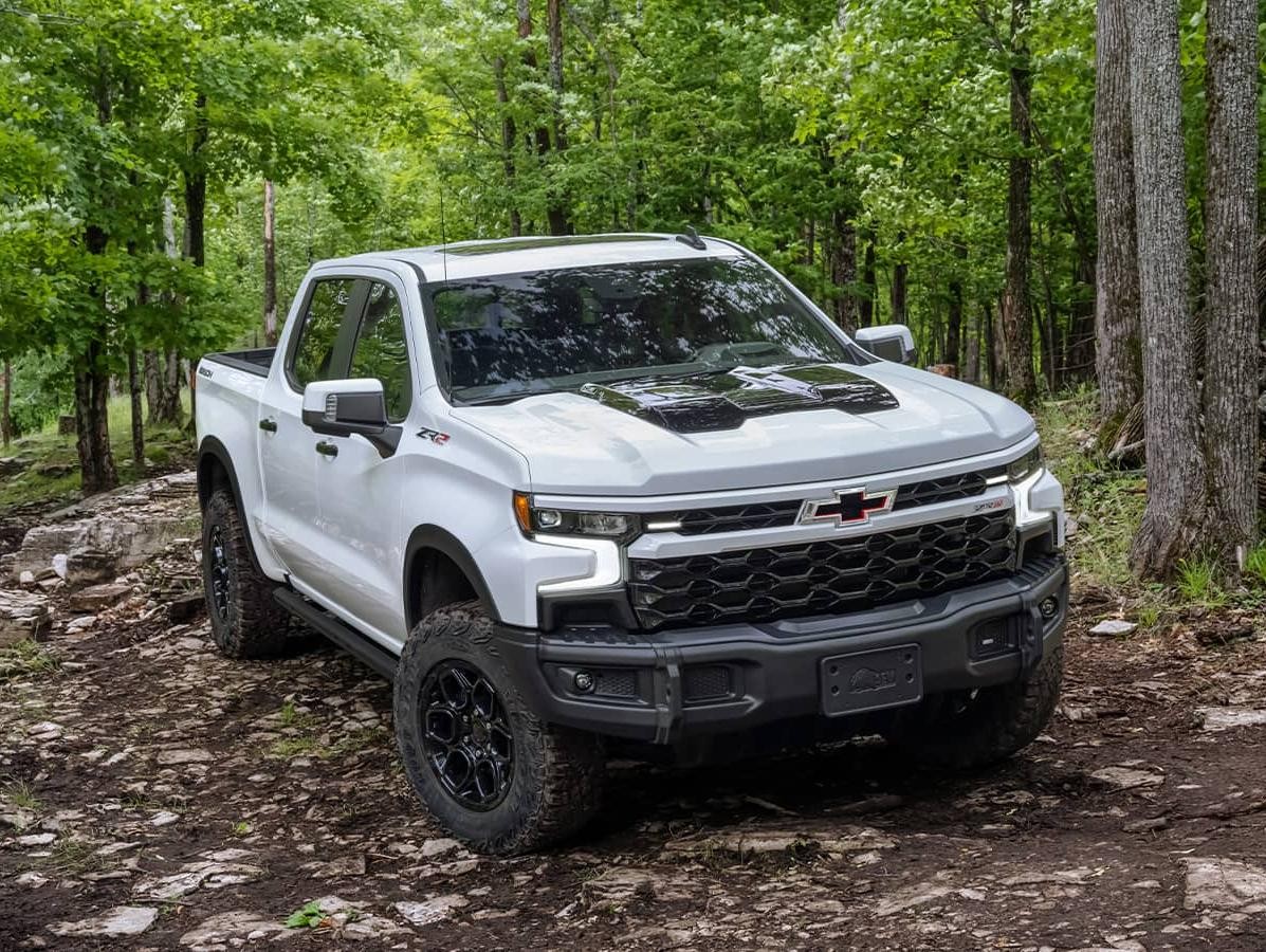 2023 SILVERADO ZR2 BISON