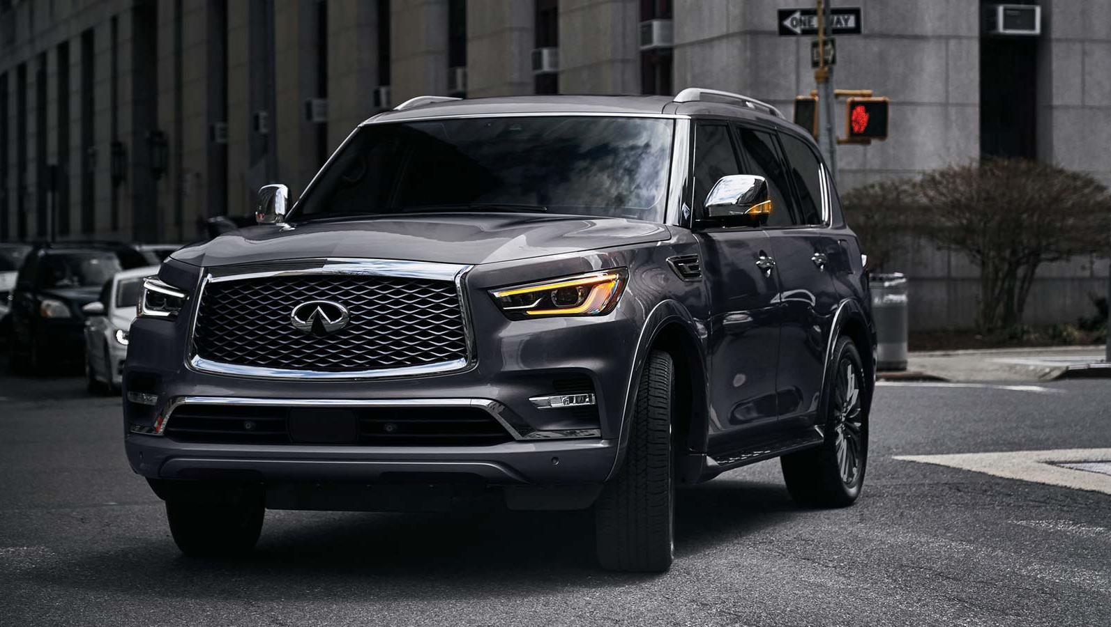 2023 QX80 Gray Exterior shot in the city 