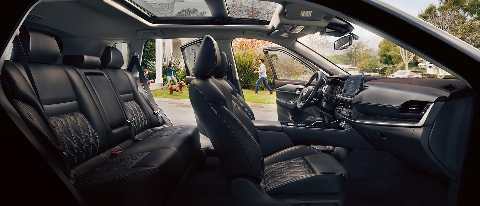 Profile view of the Nissan Rogue's luxurious seating.