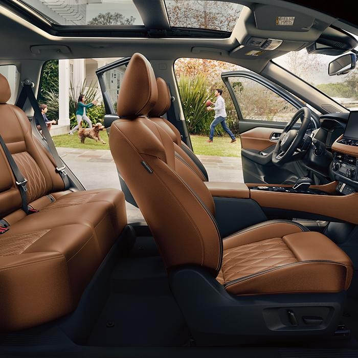 2024 Nissan Rogue Premium interior