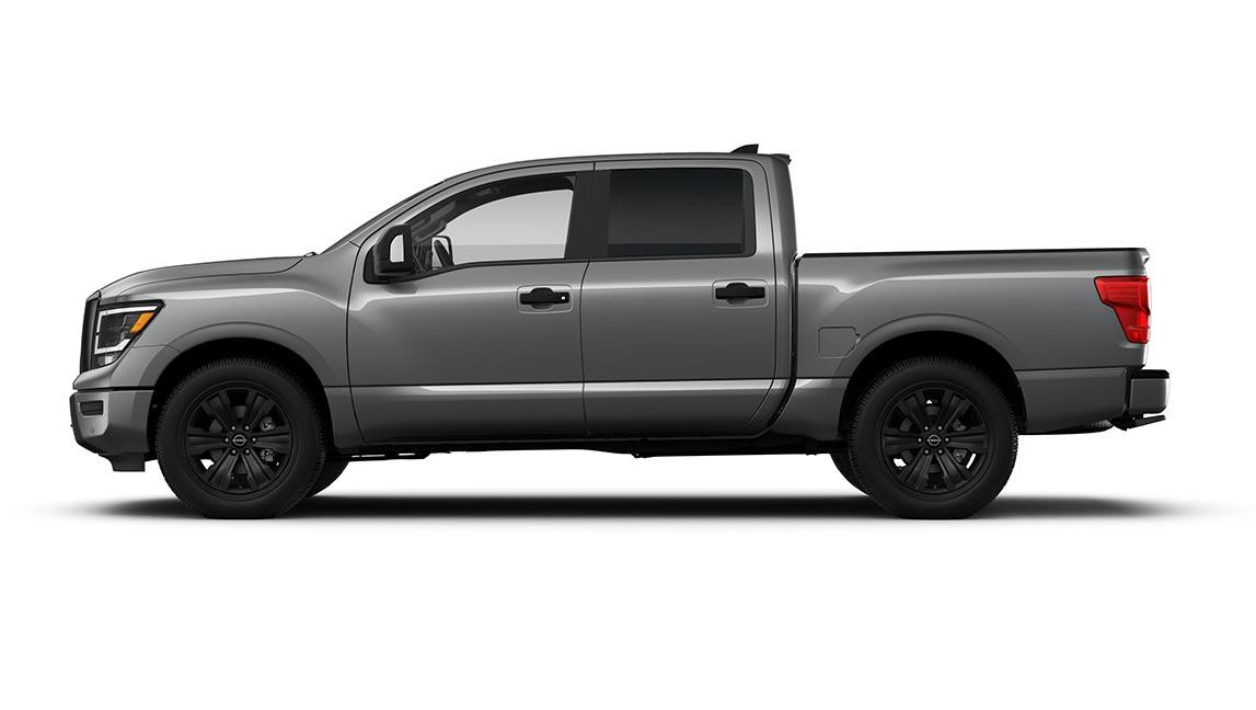 TITAN® Crew Cab SV Midnight Edition 4x4