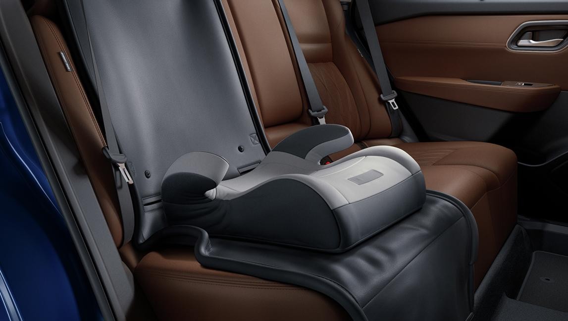 2024 Nissan Rogue® Child seat ready