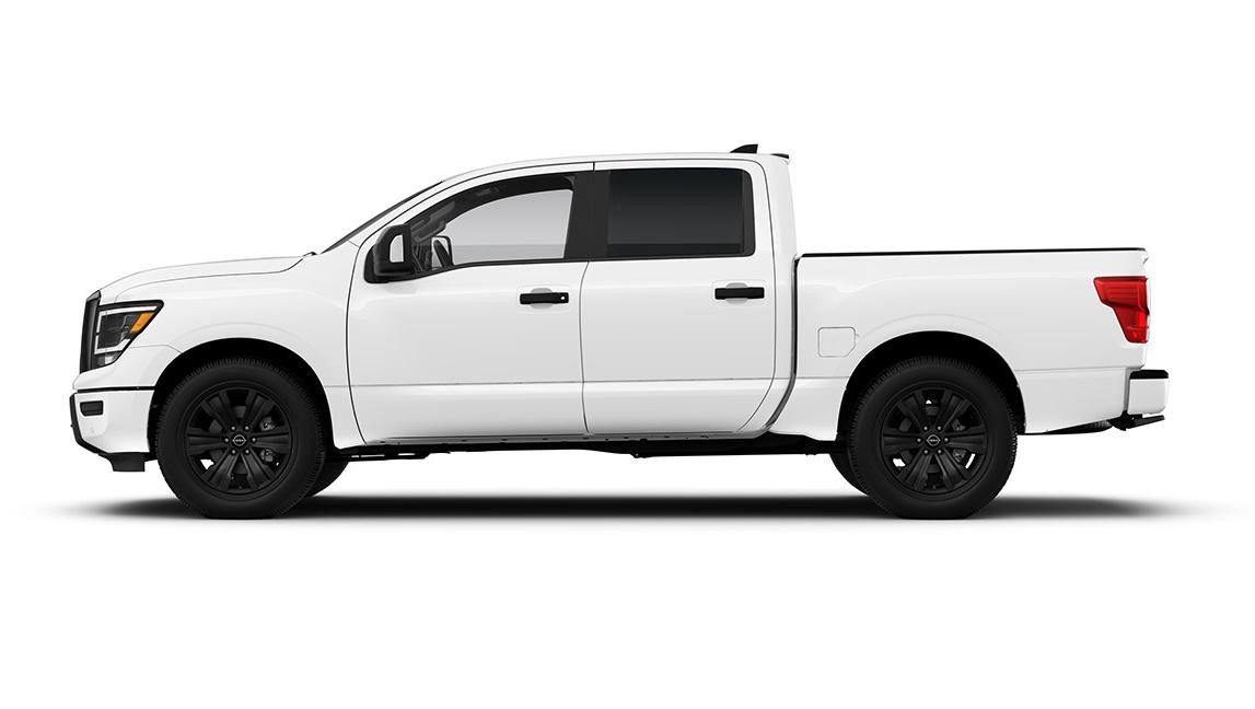 TITAN® Crew Cab SV 4x4