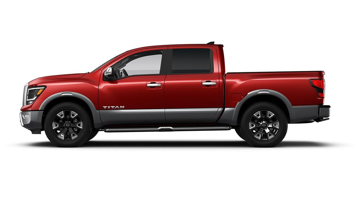 TITAN® Crew Cab Platinum Reserve 4x4