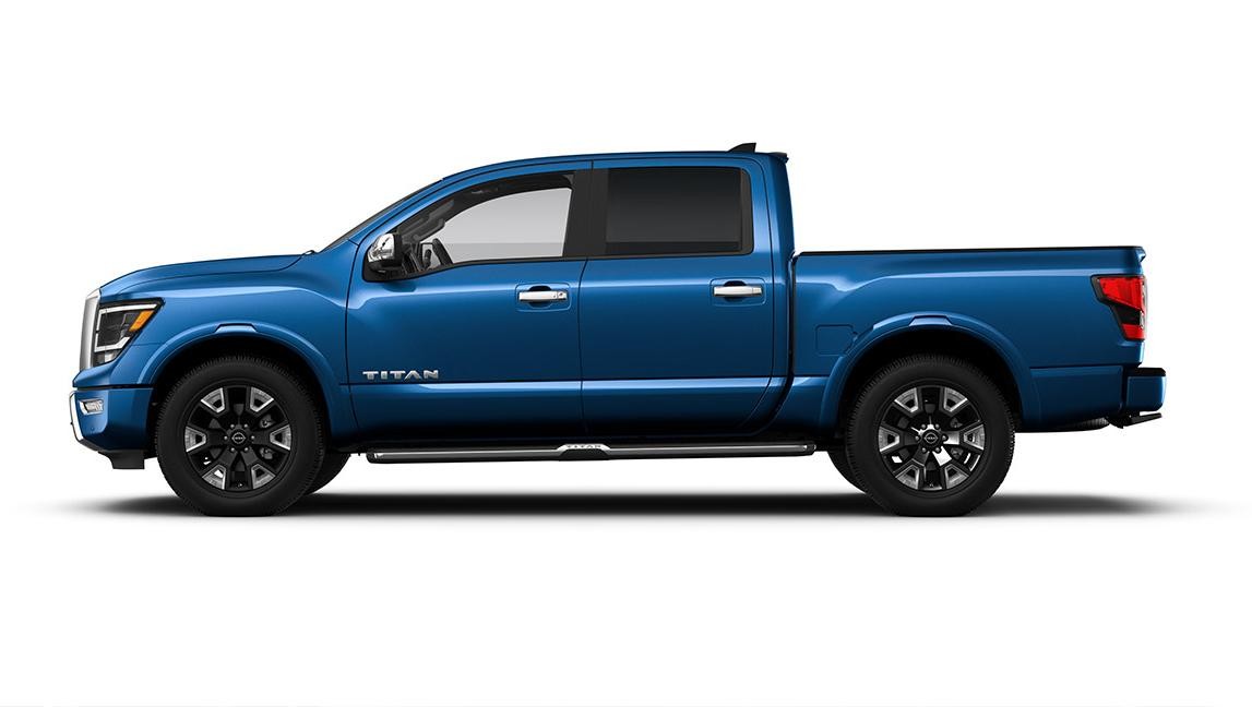 TITAN® Crew Cab Platinum Reserve 4x2