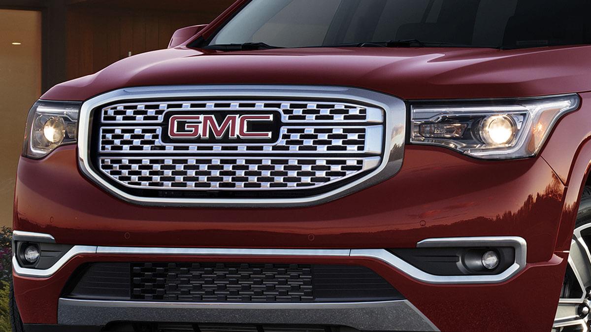 Front grille of a GMC Acadia with GMC Logo