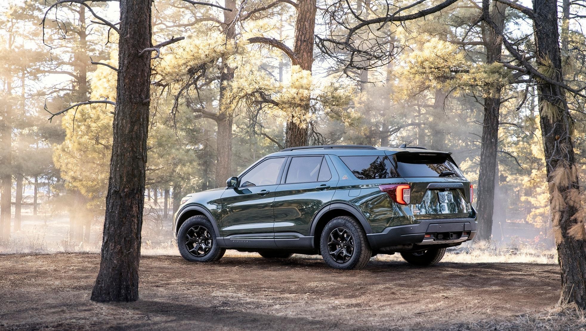 2022 Ford Explorer Rear