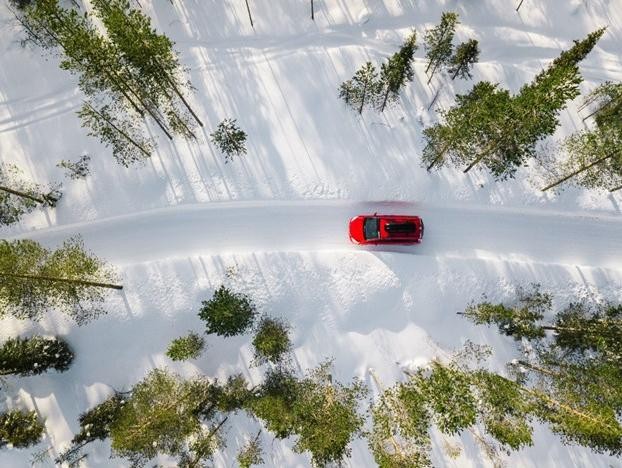 Off-roading in the snow - snow wheeling