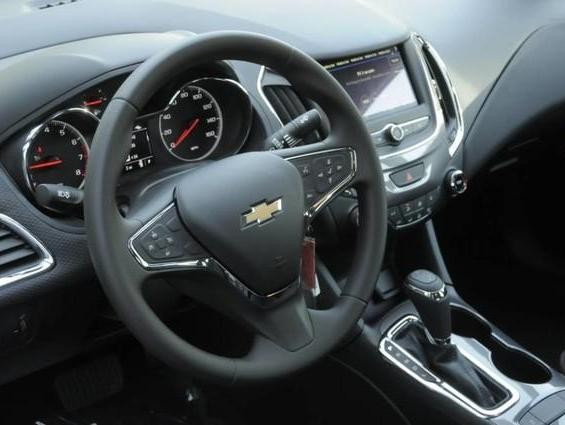 2019 Chevrolet Cruze near Portland