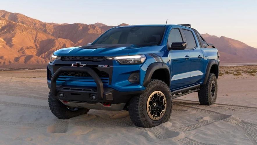 Blue 2023 Chevy Colorado in desert 