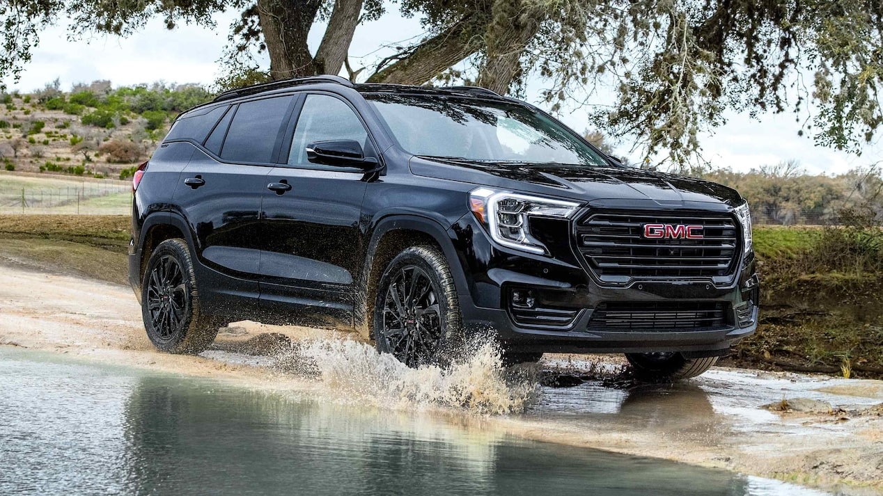 2023 GMC Terrain Driving in Puddle