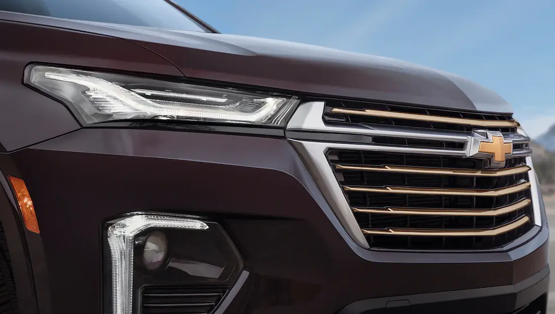 2023 Chevrolet Traverse Headlight and Grill
