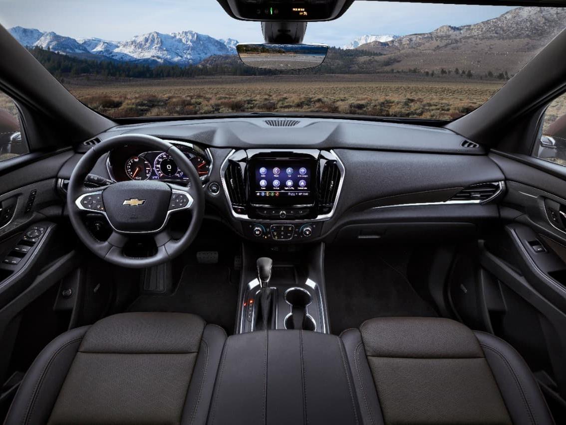 2022 Chevy Traverse front seats and main console