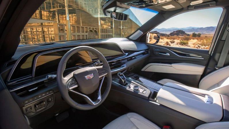 2022 Cadillac Escalade Front Seat and Dash