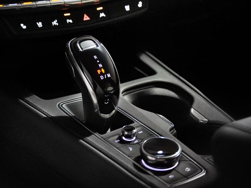 2023 Cadillac XT4 Interior Modal Transmission