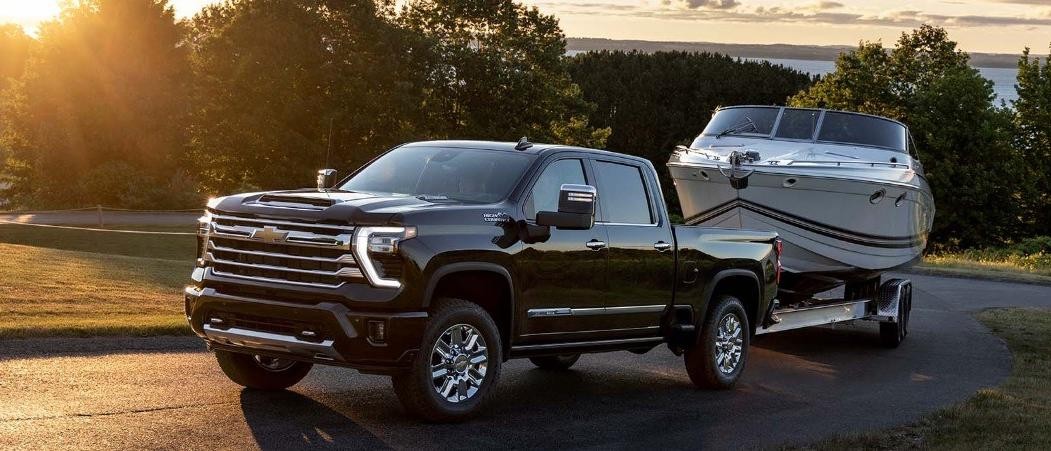 2024 Silverado HD Towing a boat