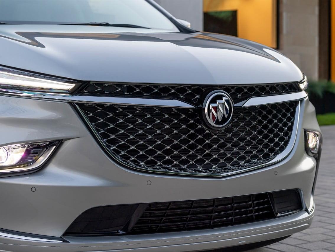 2022 Buick Enclave Avenir front grill