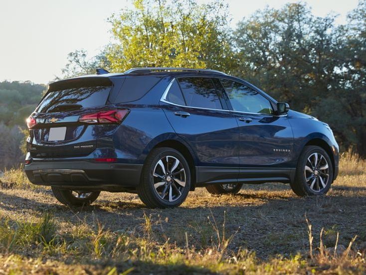 2023 Chevy Equinox Exterior Side