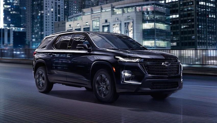 2023 Chevy Traverse Midnight edition