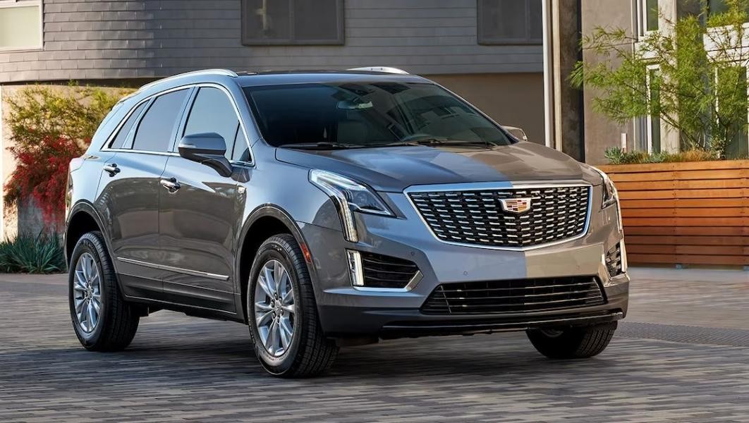 2023 Cadillac XT5 Front passenger view