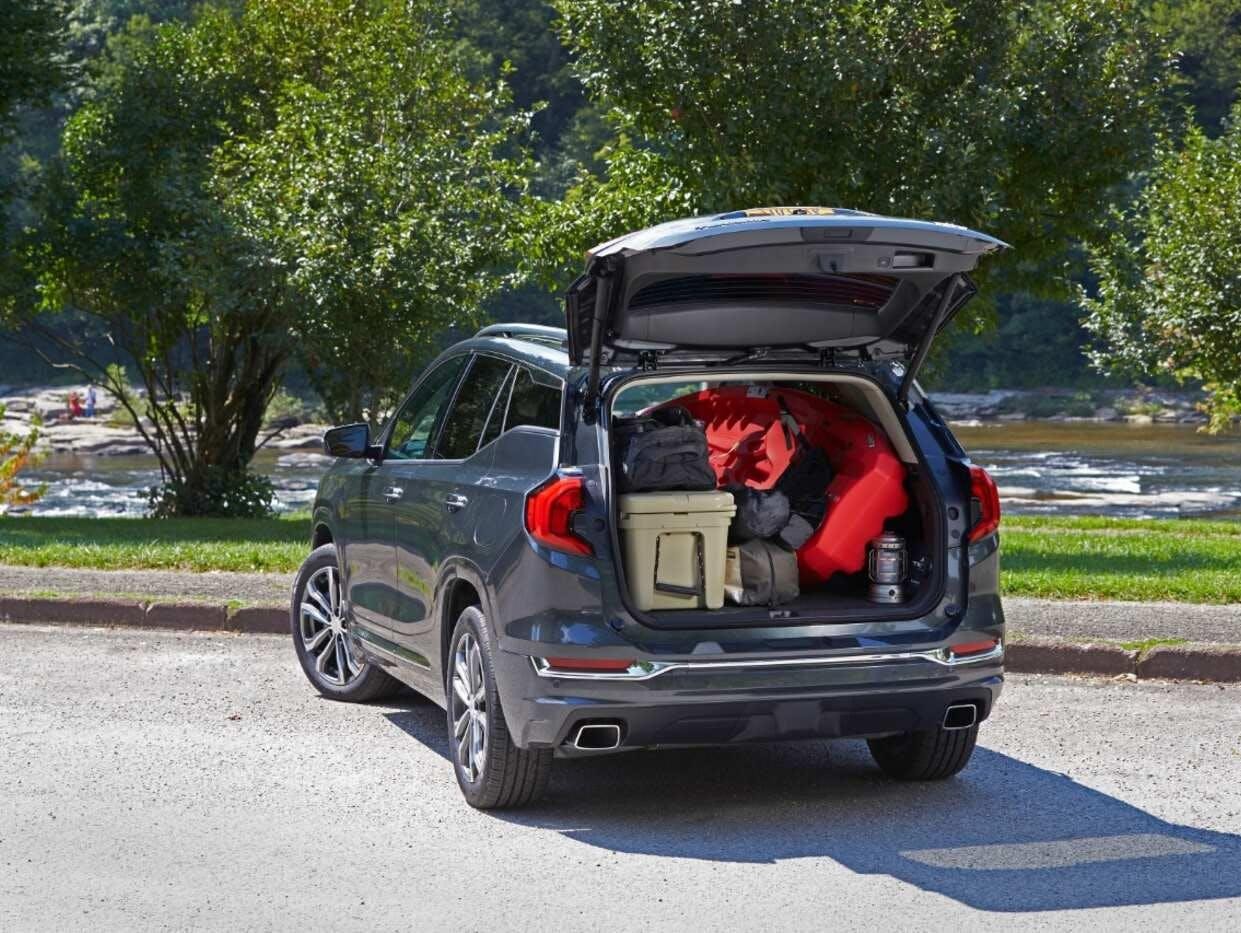 GMC 2023 Exterior Trunk