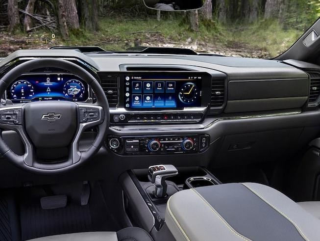 2023 Silverado SR2 Bison Interior Dash