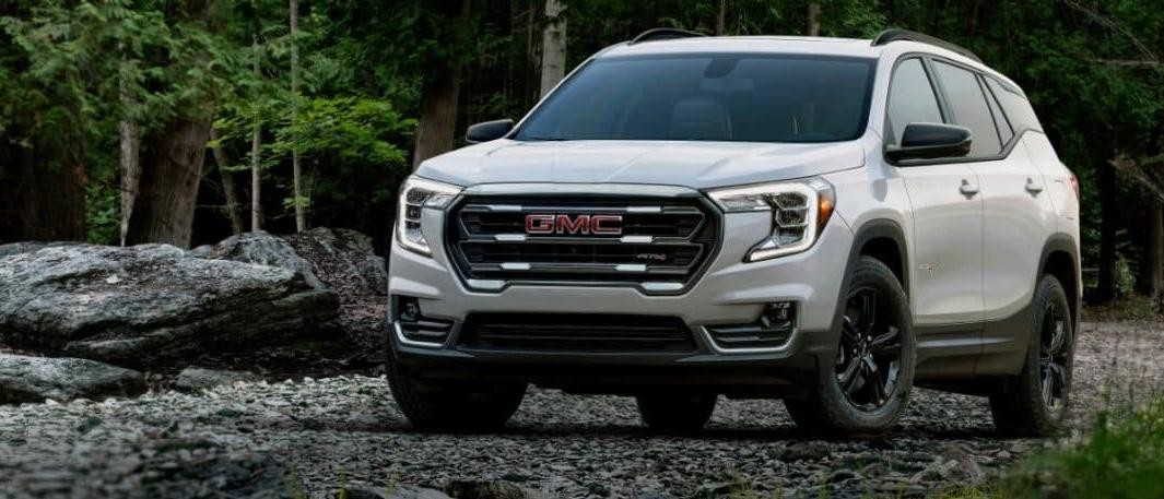 2022 GMC Terrain White Exterior