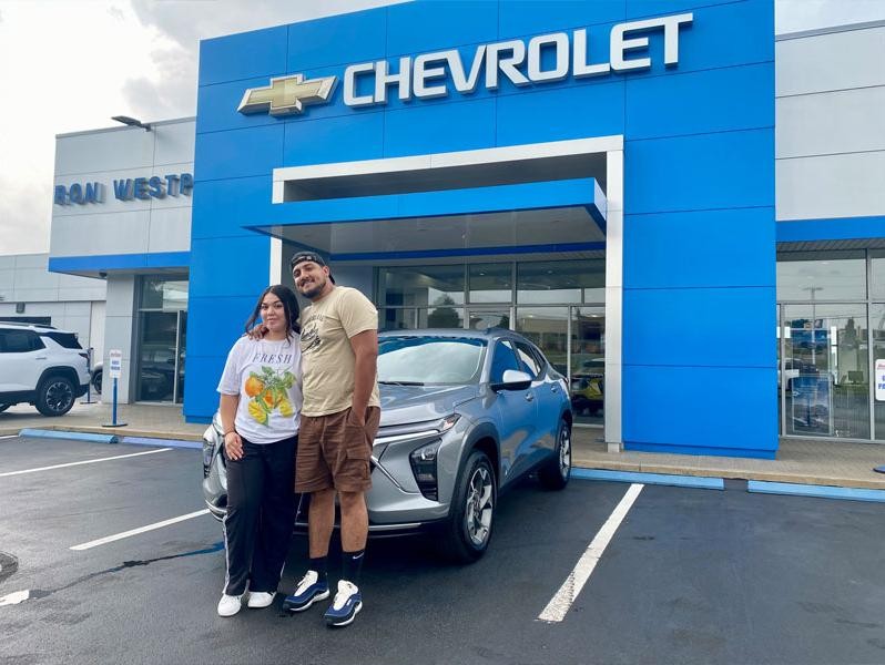 Customers buying a new Chevrolet in Aurora Illinois