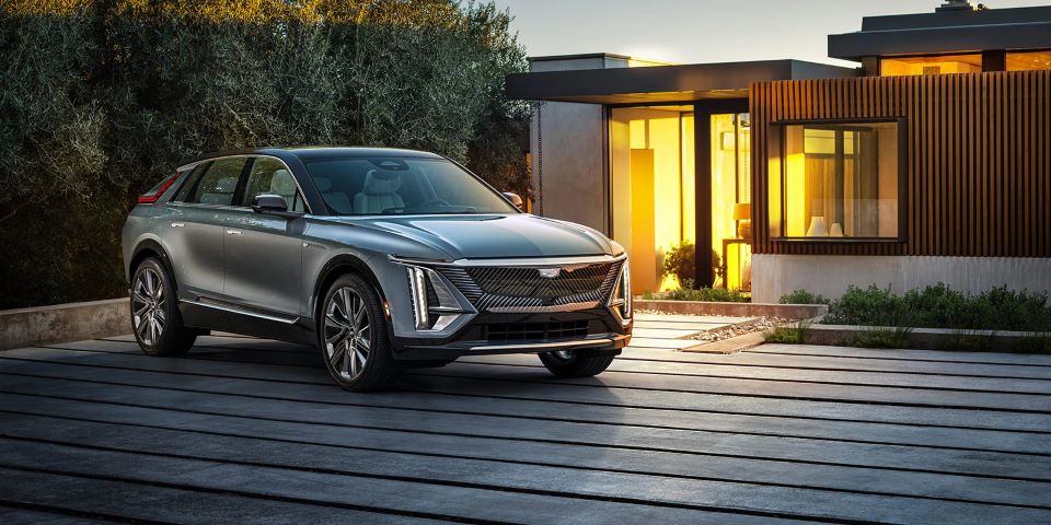 2021 cadillac electric store suv price