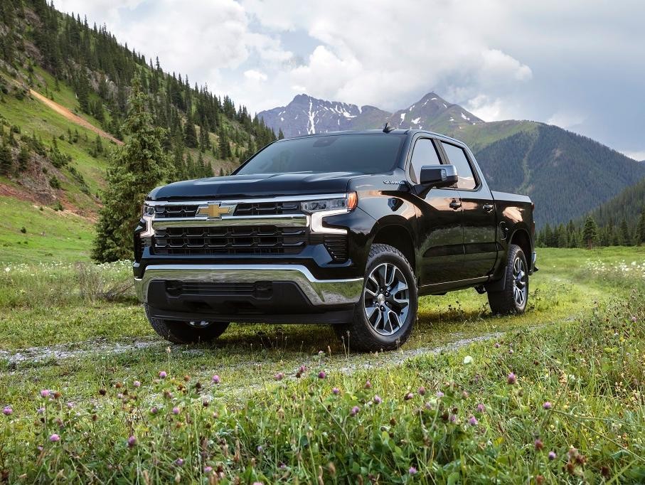 2022 Chevrolet Silverado 1500 LT Overview