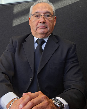 Carlos Menendez
