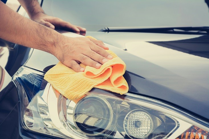 How to Remove Dry Tree Sap From Your Car