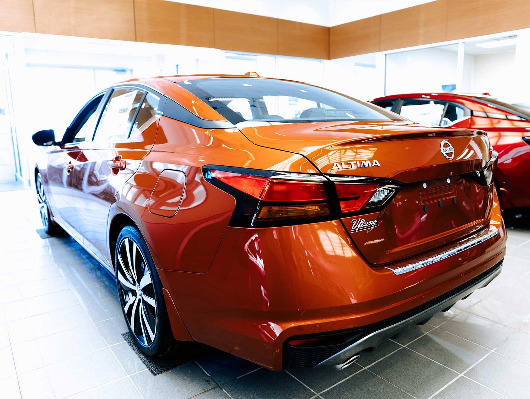 2021 nissan altima orange