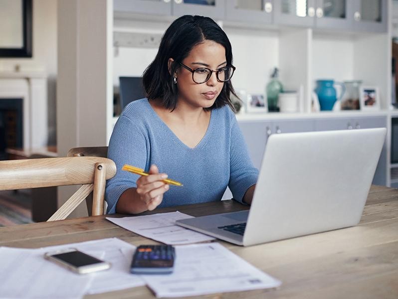 woman scheduling an appointment